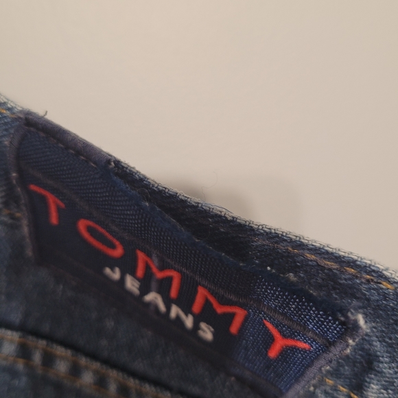 Tommy Hilfiger Dark Wash Vintage Jean Shorts - Picture 9 of 9